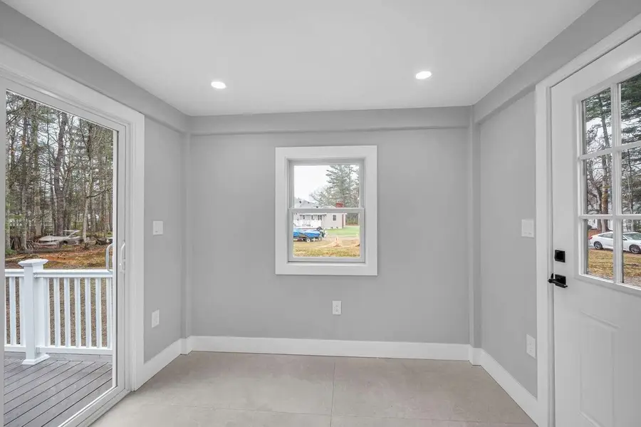 4 Tina Avenue, Pelham, NH 03076 - #3