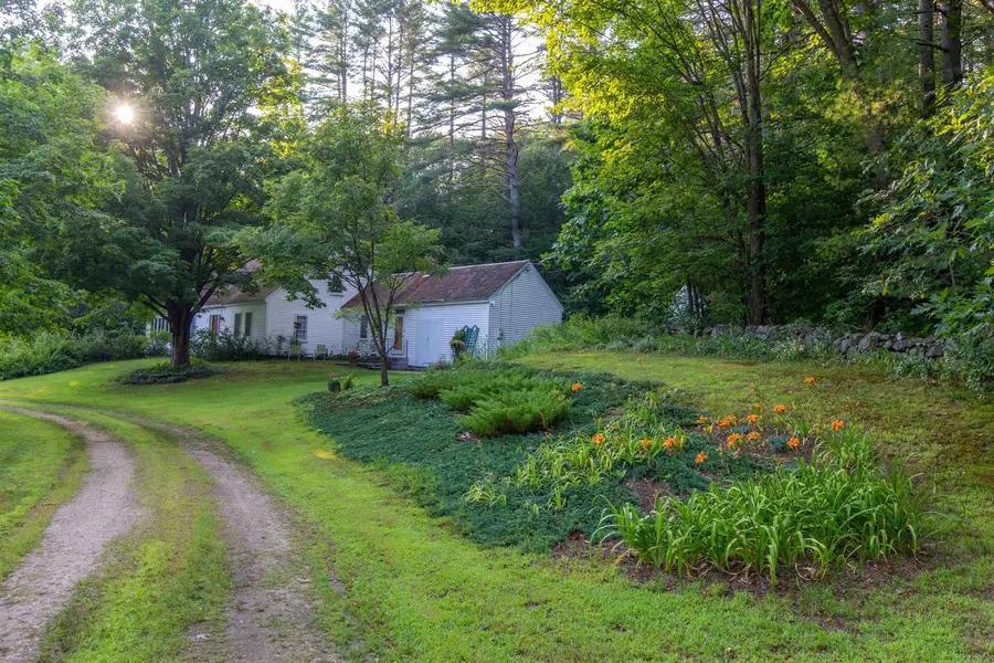 898 & 900 Bunker Hill Road, South Tamworth, NH 03883 - #2