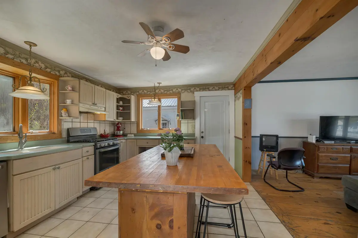 328 Prospect Street, Franklin, NH 03235 - #1