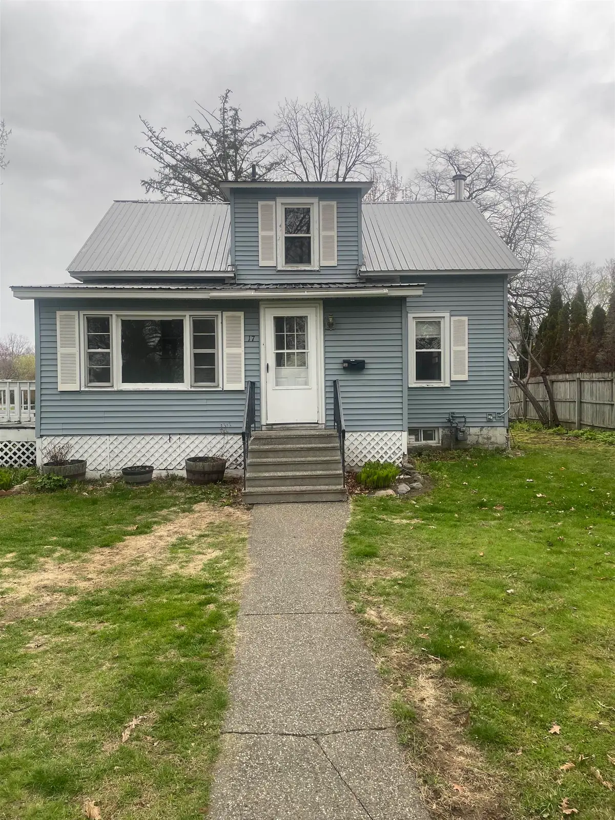 17 Iroquois Avenue, Essex Junction, VT 05452 - #1