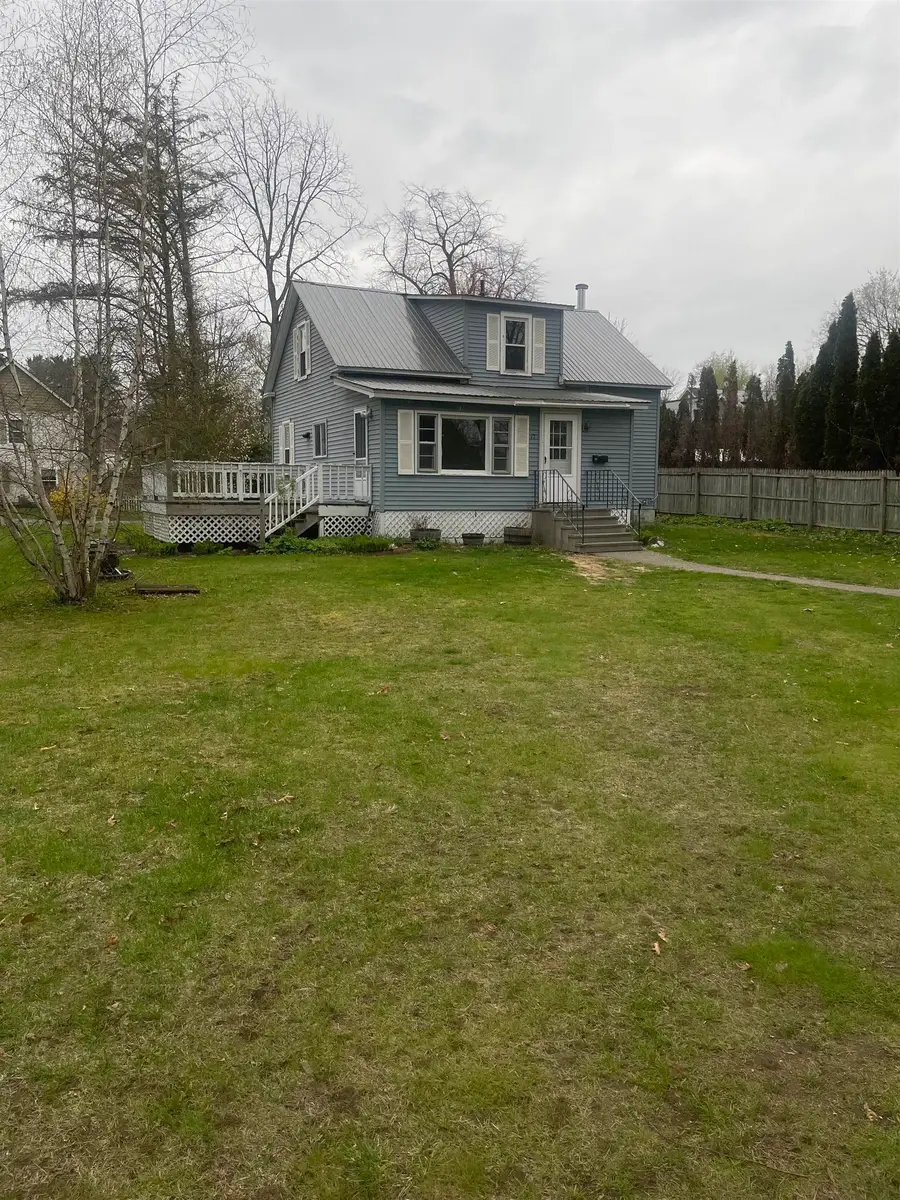 17 Iroquois Avenue, Essex Junction, VT 05452 - #3