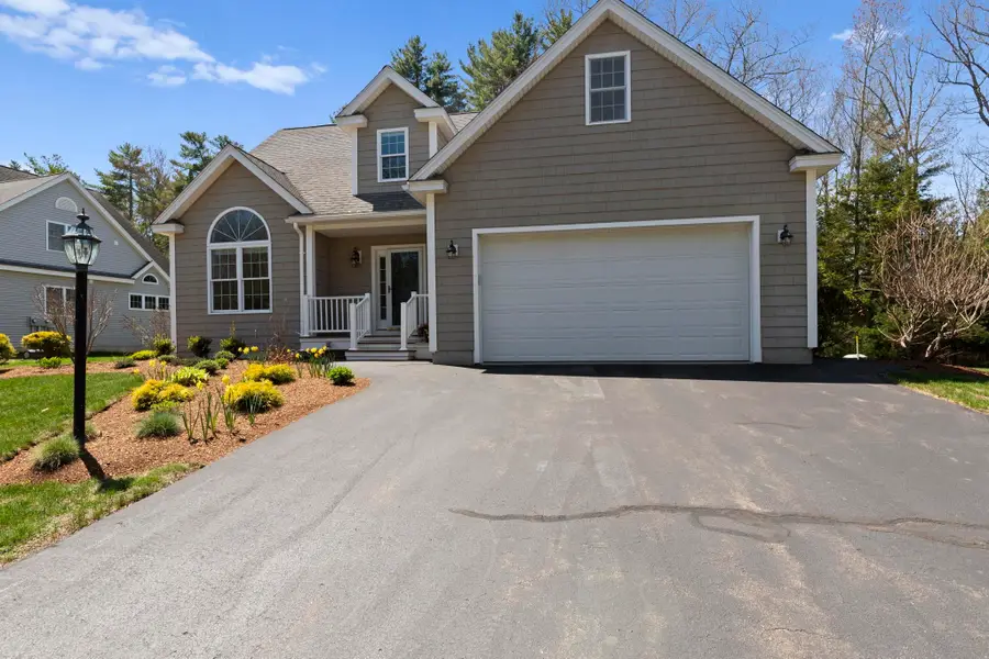 28 Green Vale Drive, Stratham, NH 03885 - #2