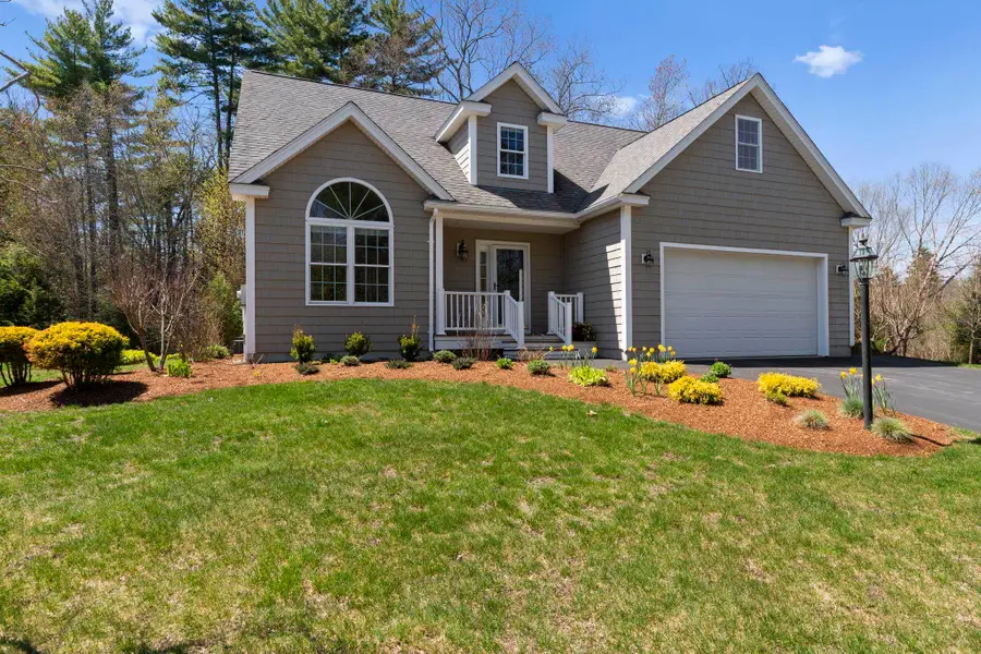 28 Green Vale Drive, Stratham, NH 03885 - #3