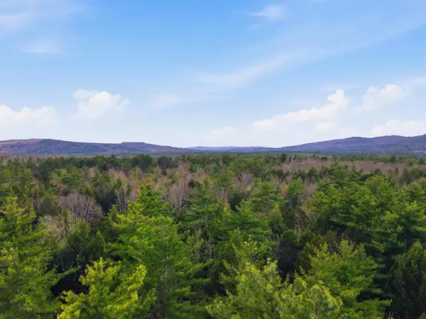 10 Beech River Circle, Ossipee, NH 03814