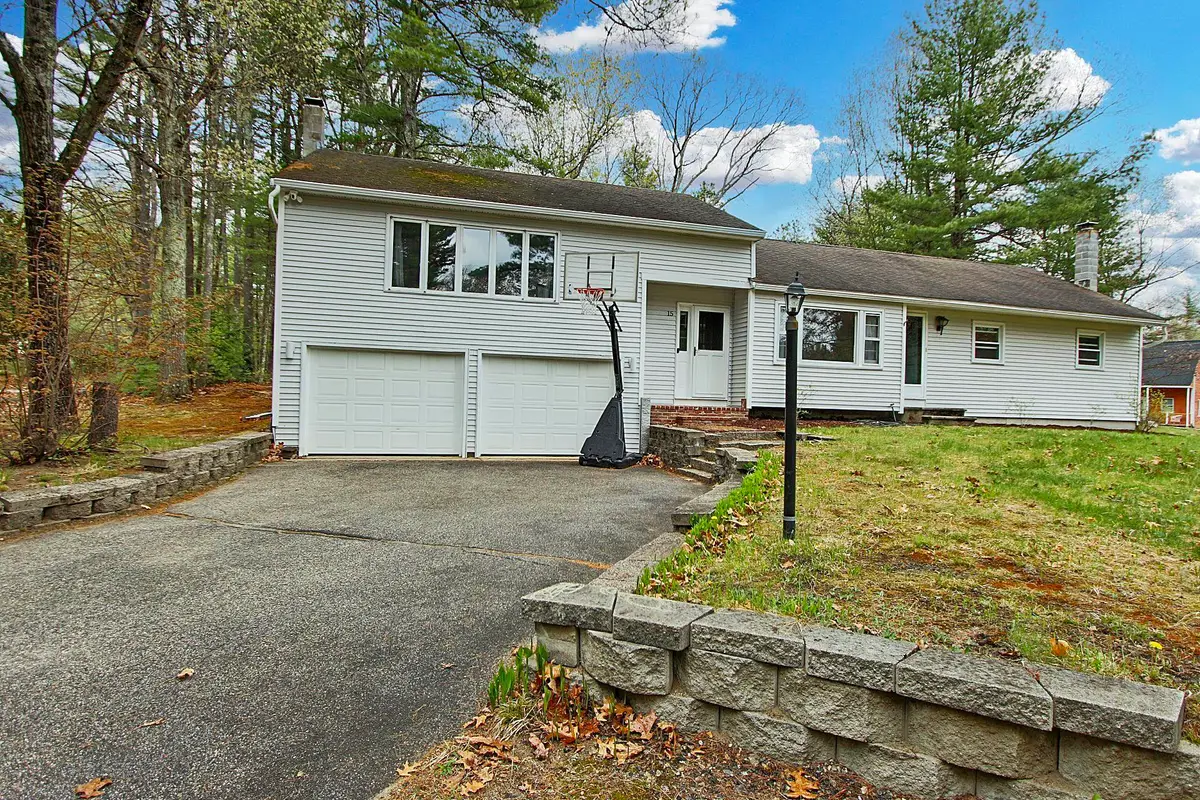 15 Lincoln Street, Pelham, NH 03076 - #1