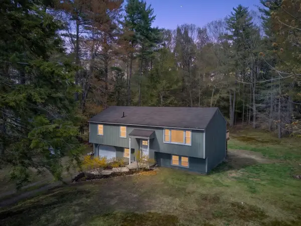 6 Power Street, Raymond, NH 03077