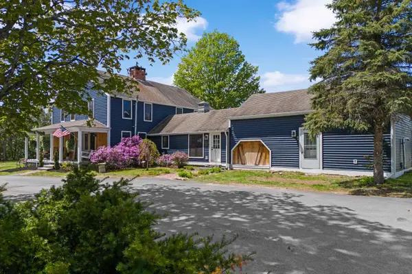 1407 South Stark Highway, Weare, NH 03281