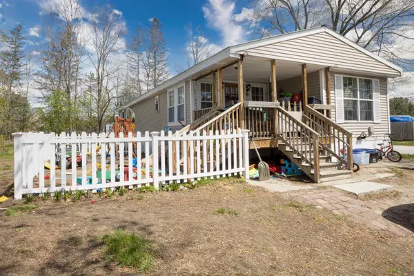 2 Puritan Lane, Ossipee, NH 03814-6846