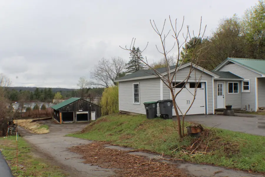 520 Pembroke Street, Pembroke, NH 03275 - #3