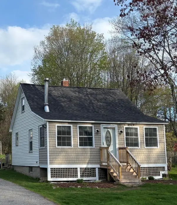 80 St. Laurent Street, Epping, NH 03042