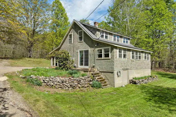 546 White Oaks Road, Laconia, NH 03246