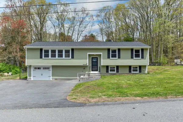 13 Doris Street, Derry, NH 03038