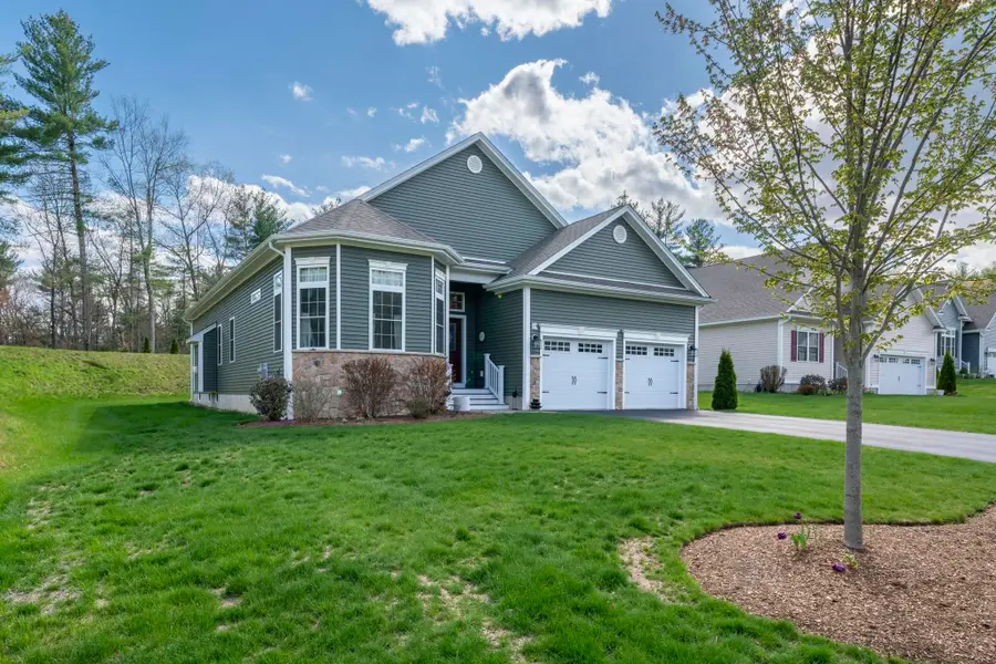 19 Pumpkin Patch Way, Londonderry, NH 03053 - #2