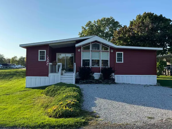 59 Island Circle, South Hero, VT 05486