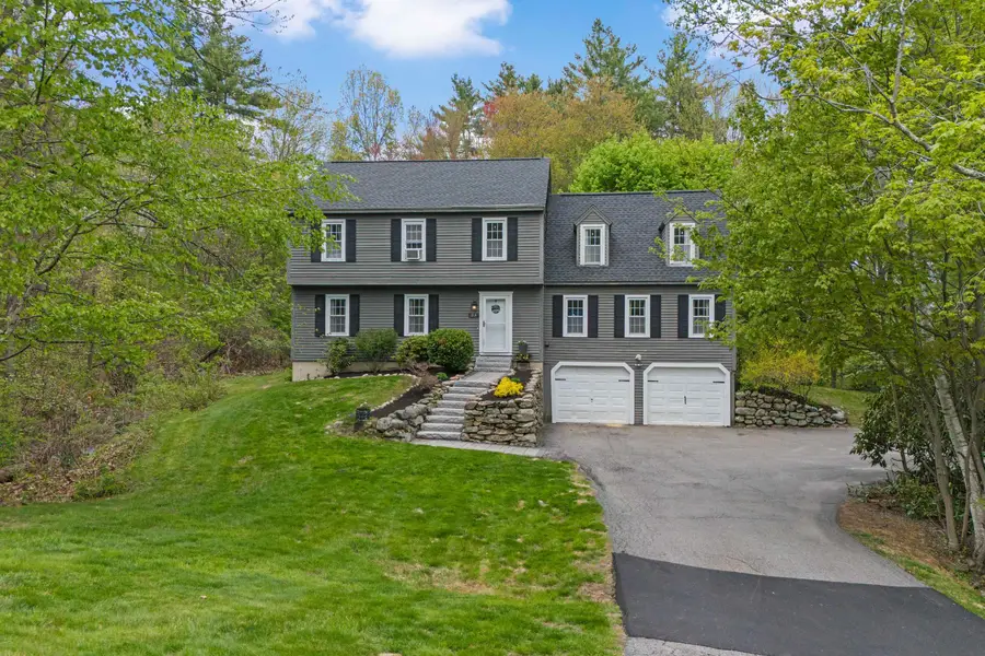 23 Hitching Post Lane, Bedford, NH 03110 - #3