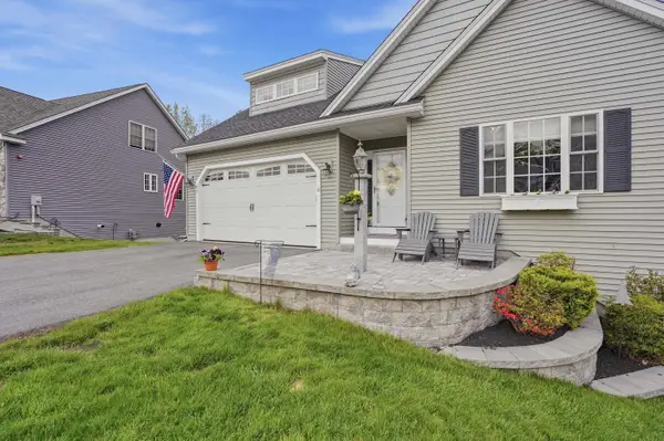 4 Mulligan Way #19, Kingston, NH 03848