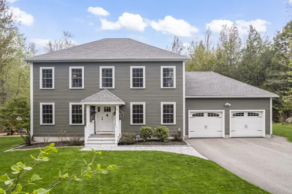 90 Village Place Drive, Barrington, NH 03825