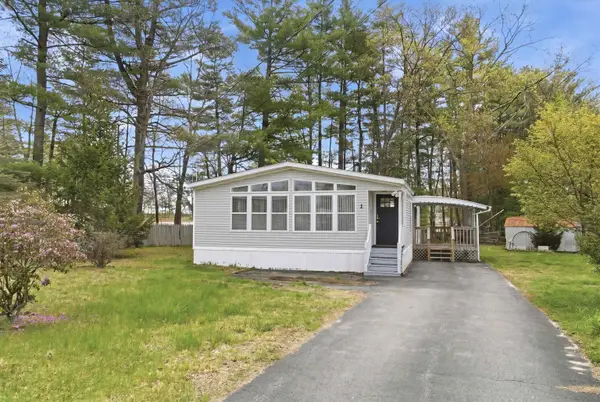 1 Longwood Lane, Merrimack, NH 03054