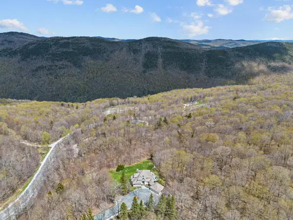 109 Mountainside Drive, Killington, VT 05751