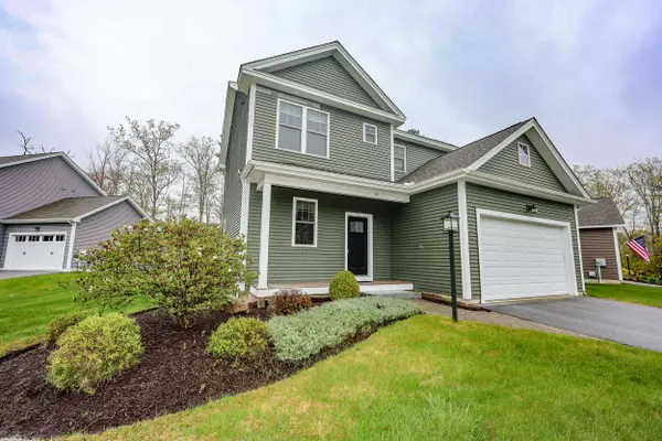 37 Redwood Way, Manchester, NH 03102