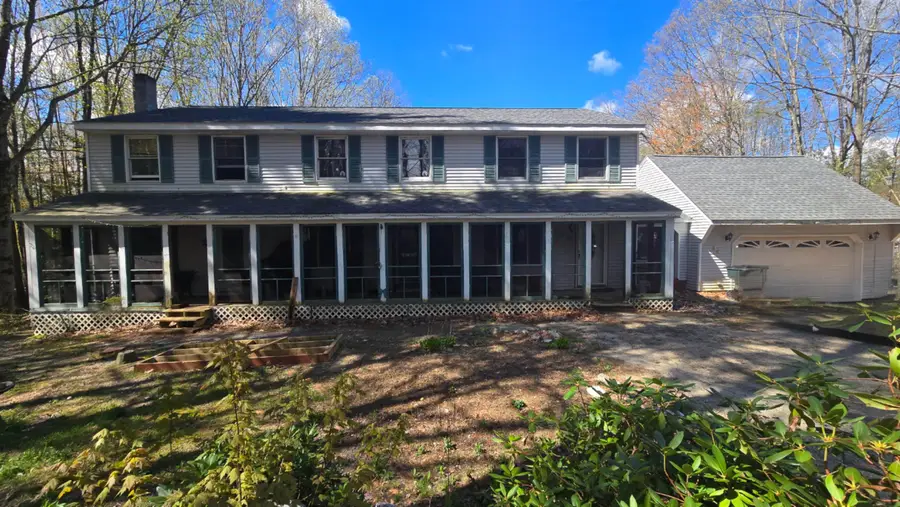 39 Fieldstone Circle, Weare, NH 03281 - #2