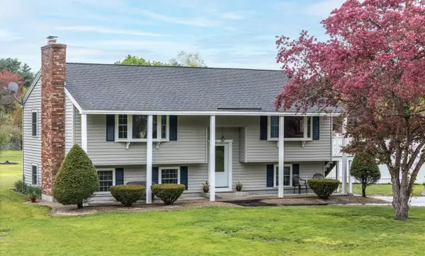 6 Kemo Circle, Litchfield, NH 03052