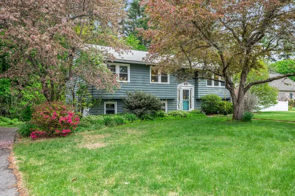 9 Sunrise Drive, Hudson, NH 03051