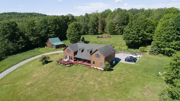 6095 Lake Road, Newport Town, VT 05855