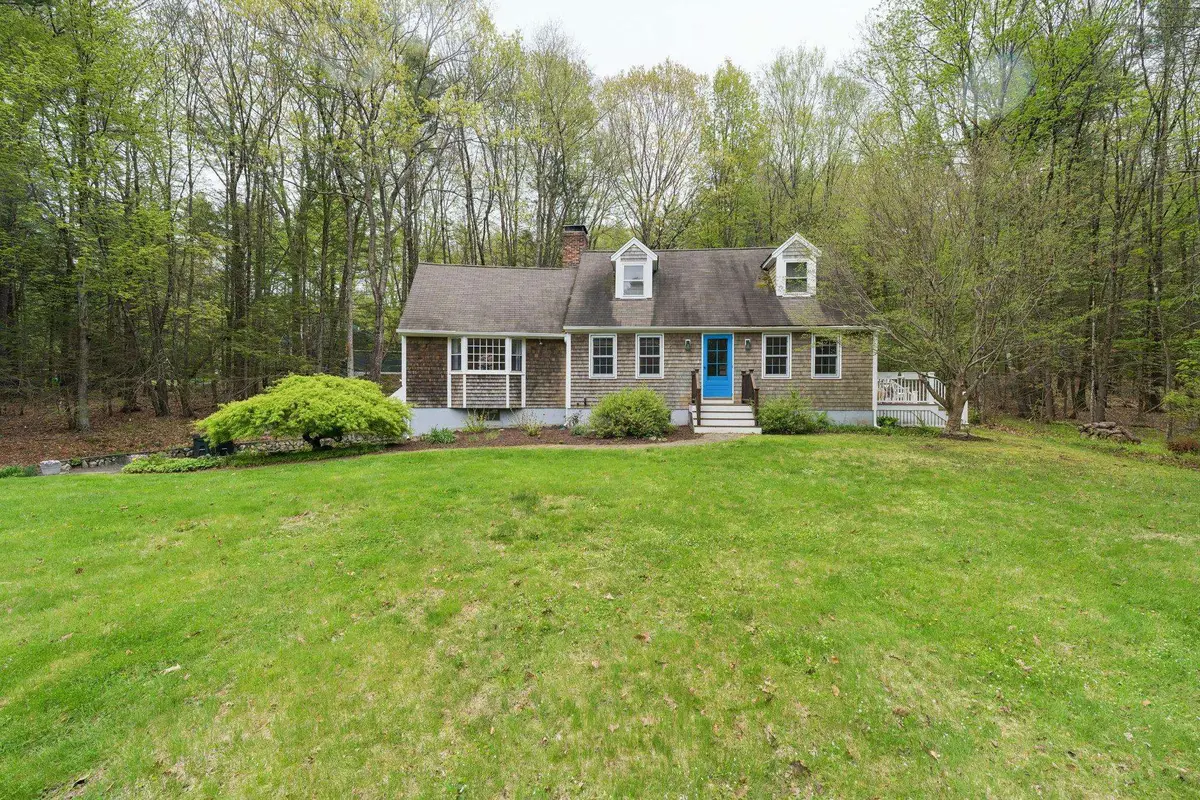 12 Hemlock Road, Kensington, NH 03833 - #1