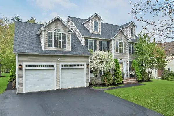 6 Hancock Road, Windham, NH 03087