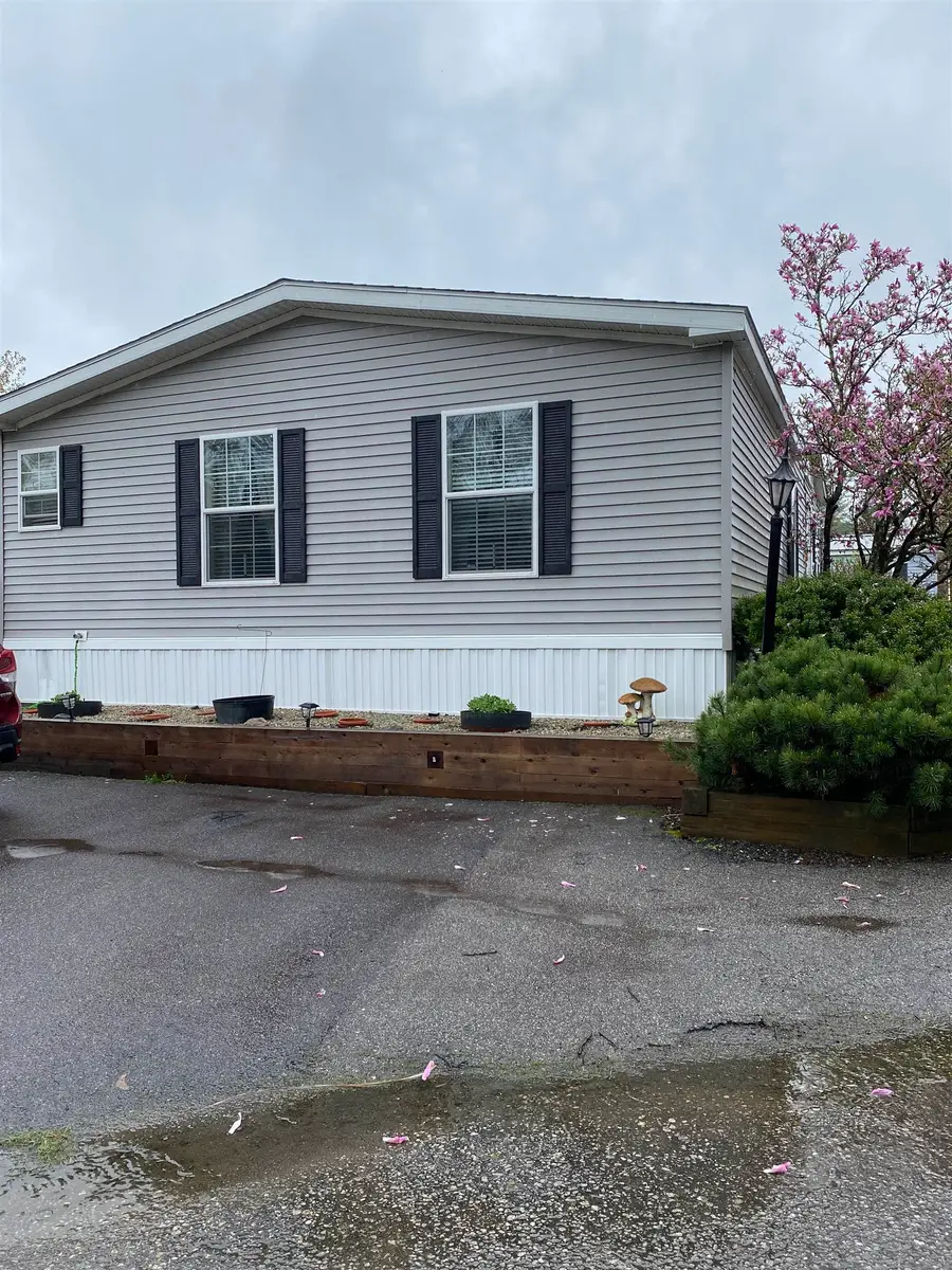 7 Sir Lancelot Drive, Exeter, NH 03833 - #3