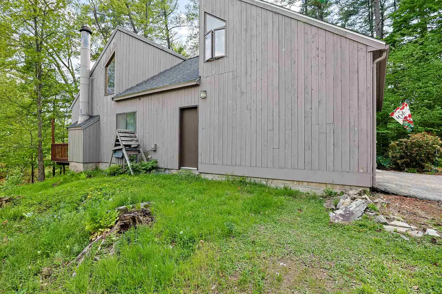 44 Coburn Woods Drive, Nashua, NH 03063 - #2