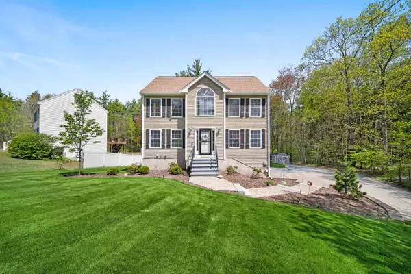 5 Treaty Court, Sandown, NH 03873