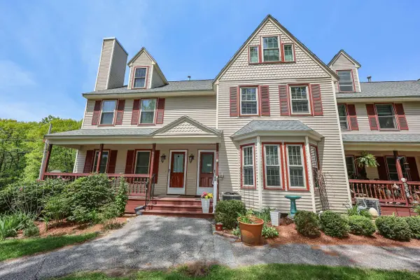 31 Stanstead Place, Nashua, NH 03063