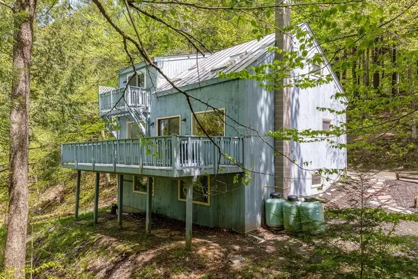 75 Naulahka Lane, Hartford, VT 05059