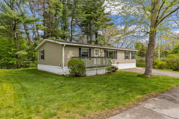 16 Eric Avenue, Nashua, NH 03062