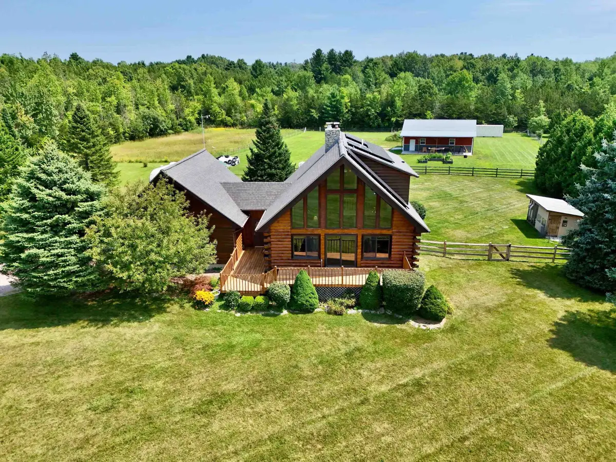 8 Maynard Court, Grand Isle, VT 05458 - #1