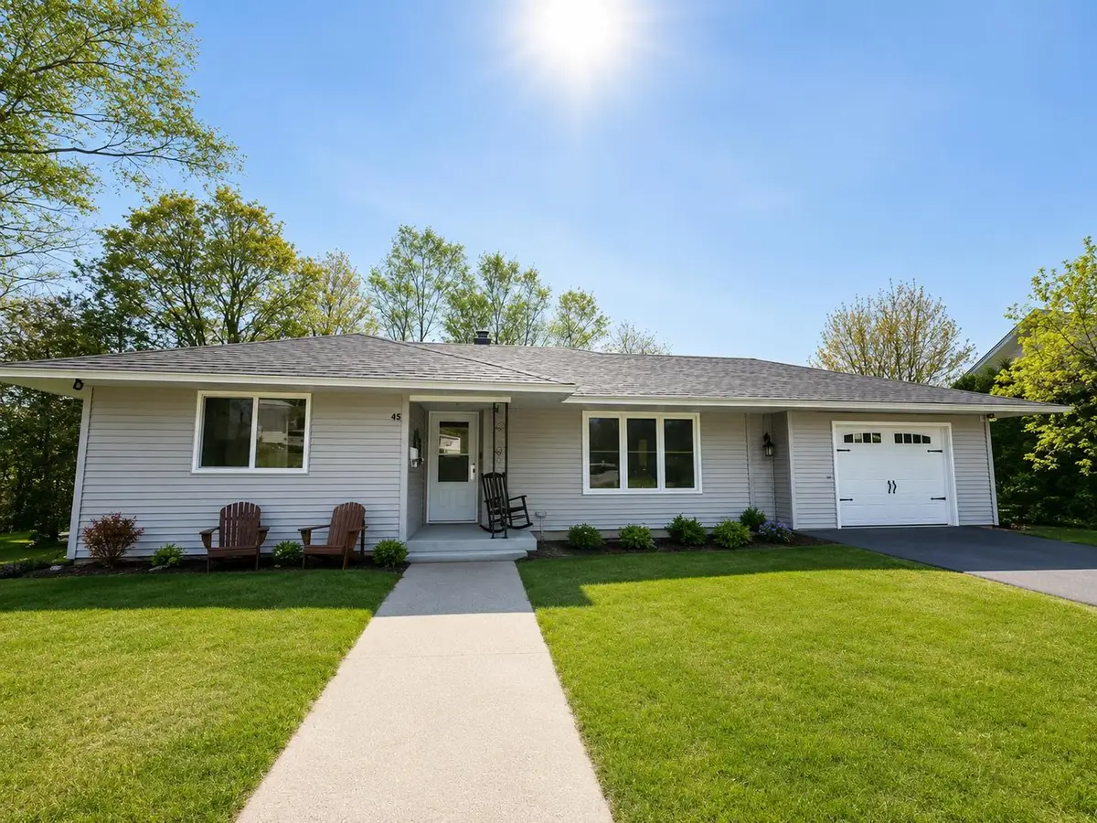 49 Jasper Street, Berlin, NH 03570 - #1