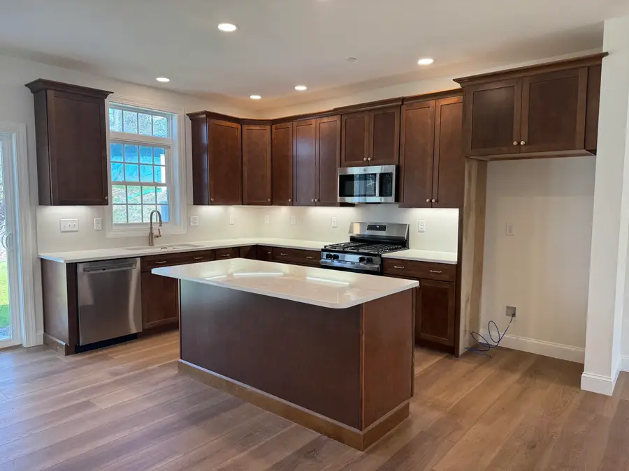 6A Dearborn Circle, Goffstown, NH 03045 - #2