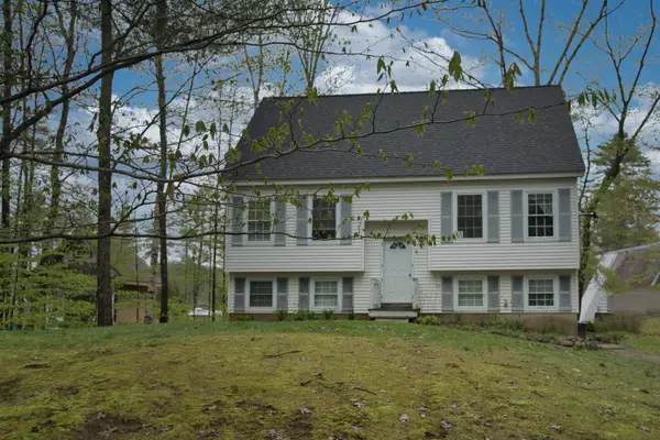 6 Friar Tuck Road, Canterbury, NH 03224