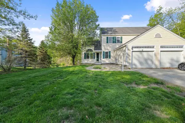 210 Kent Farm Road, Hampstead, NH 03841