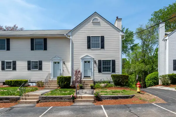 44 Brook Hollow Way, Manchester, NH 03103