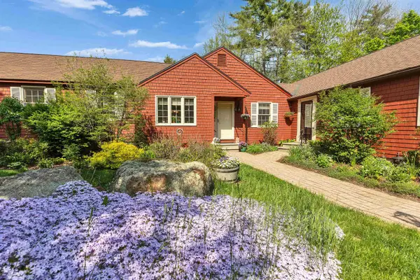 12 Colonial Square, Peterborough, NH 03458