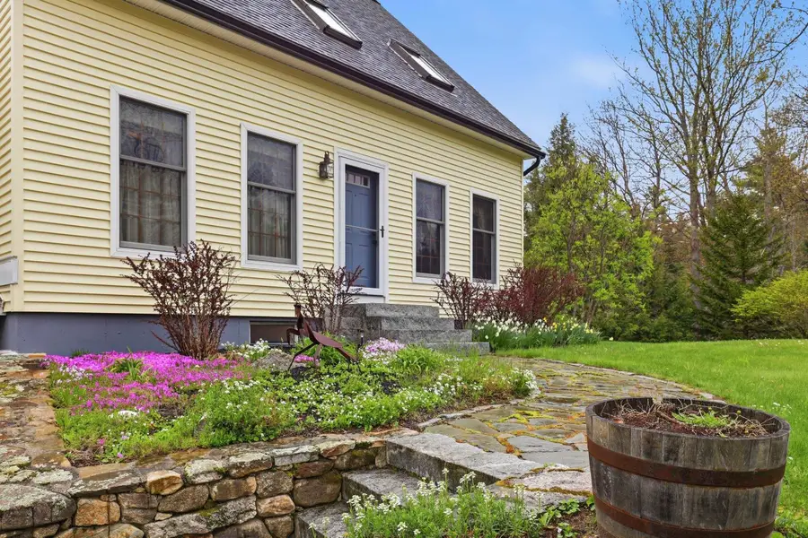 35 Turnpike Road, Sharon, NH 03458 - #3