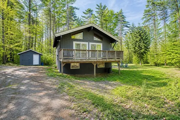 41 Tabor Circle, Albany, NH 03838