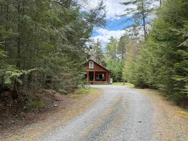 37 Maple Road, Canaan, NH 03741