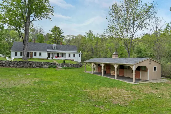 52 Lyford Road, Brookfield, NH 03872
