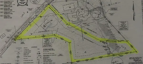 21-2 Leach Hill Road, Goffstown, NH 03045