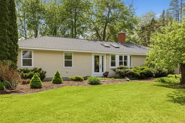 2 Bayberry Lane, Hampton, NH 03842