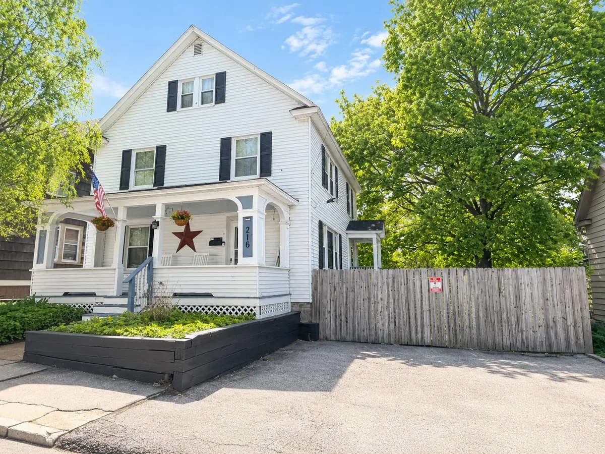 216 Park Street, Berlin, NH 03570 - #1